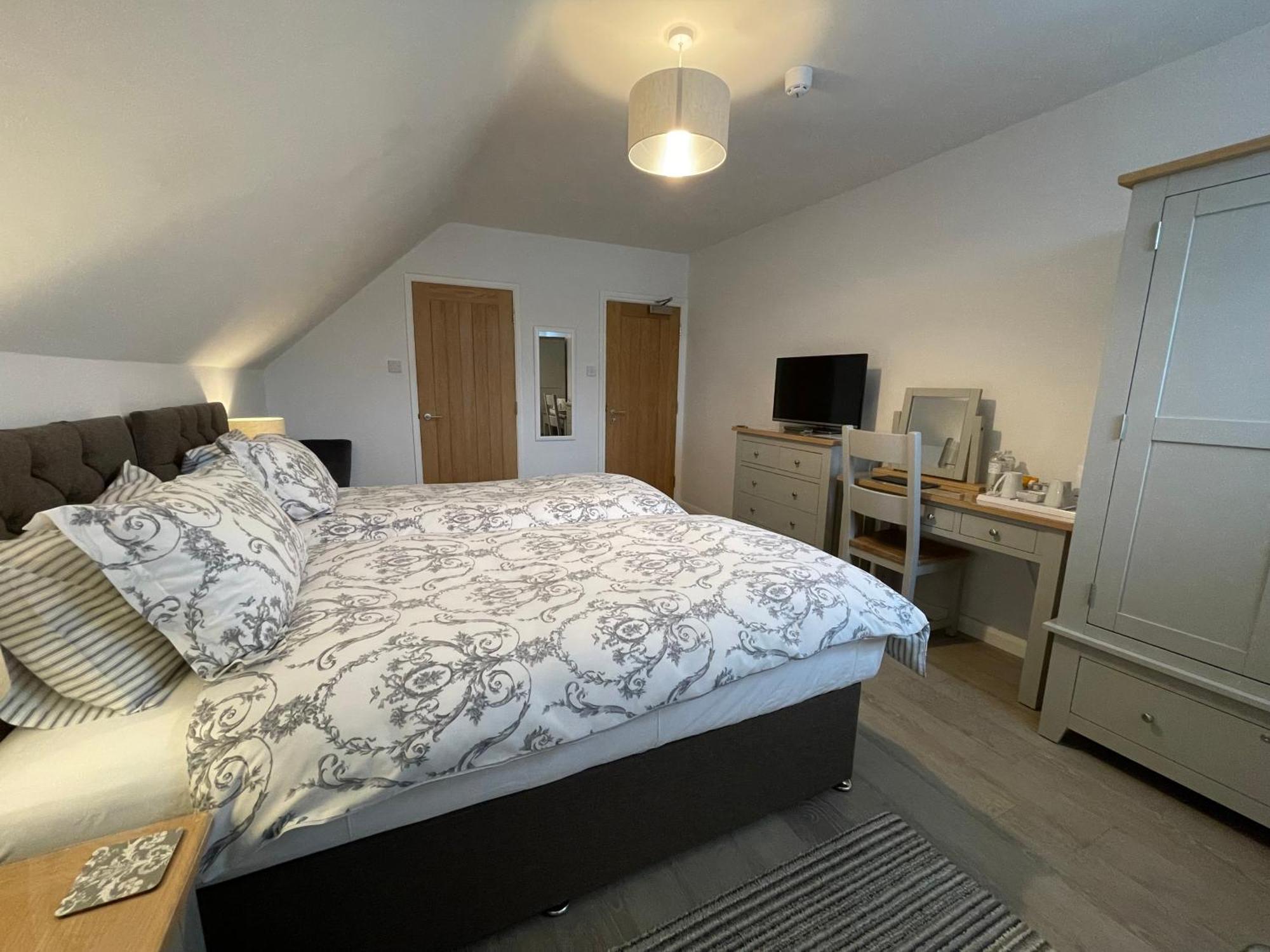 Cotswold Hare Hotel Cirencester Exterior foto
